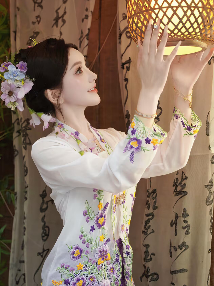 Exquisite Ethnic Women's Fashi - Ethnic Fashion Photography recensie en prijs