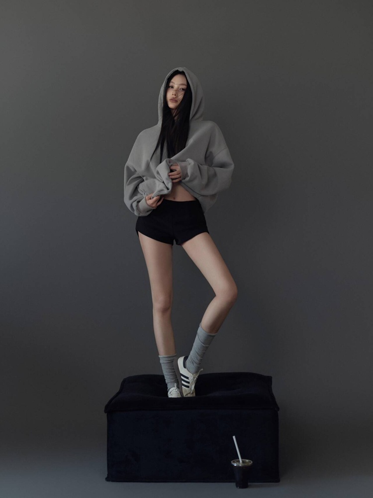 Gray Mood Portrait Theme Photo - Ethnic Fashion Photography recensie en prijs