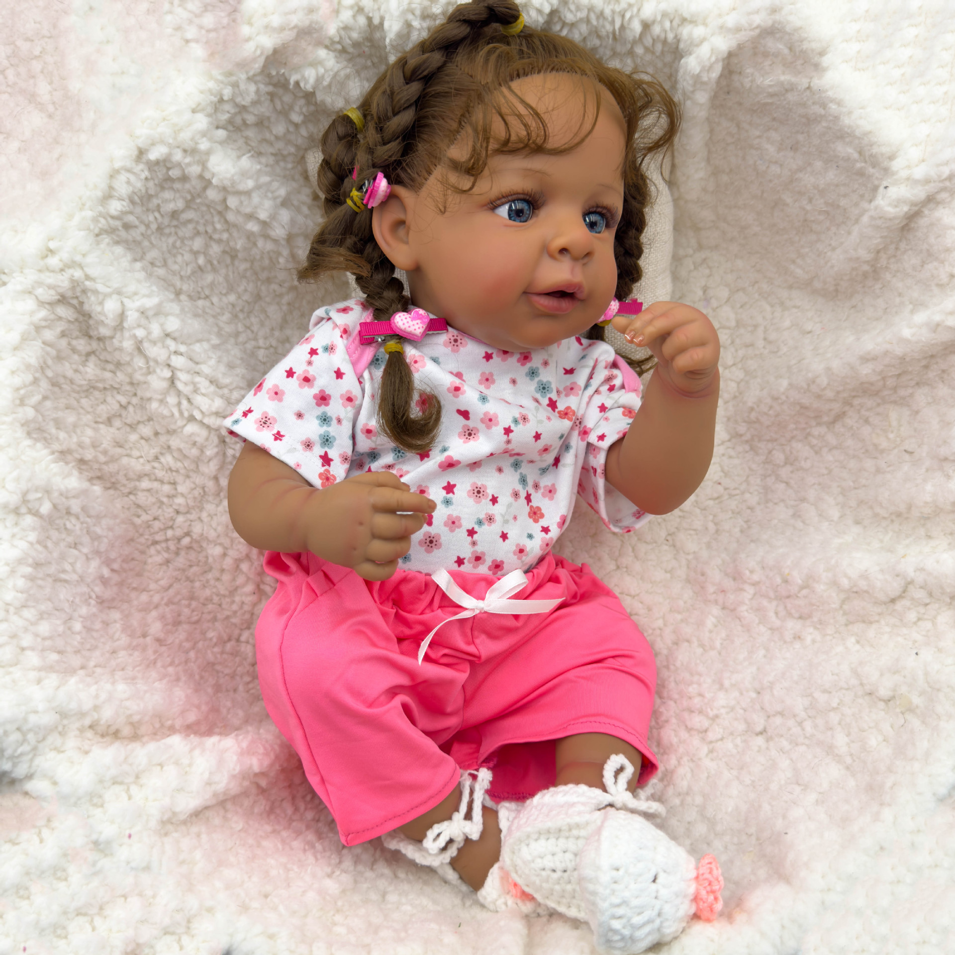 Dark Skin Jaylan bebe Doll Reb - Ethnic Fashion Model recensie en prijs