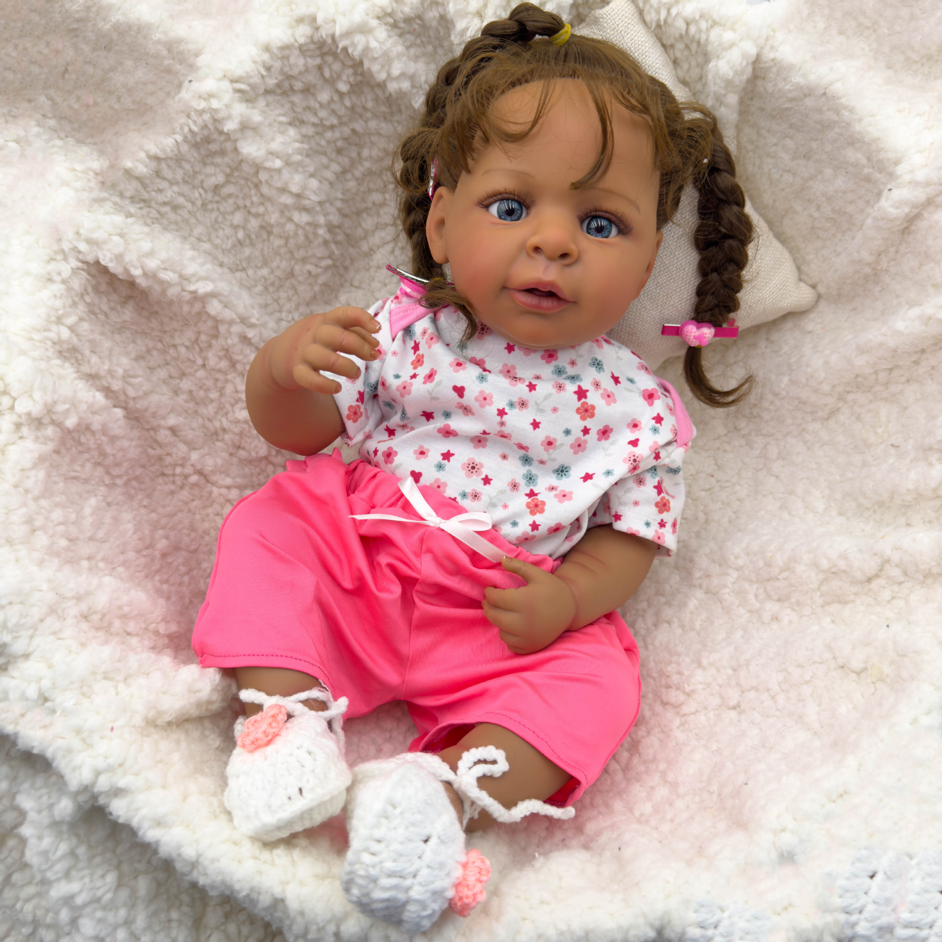 Dark Skin Jaylan bebe Doll Reb - Ethnic Fashion Model recensie en prijs