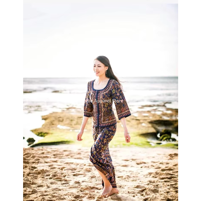 Southeast Asia Flight Attendan - Batik Sarong Wrap recensie en prijs