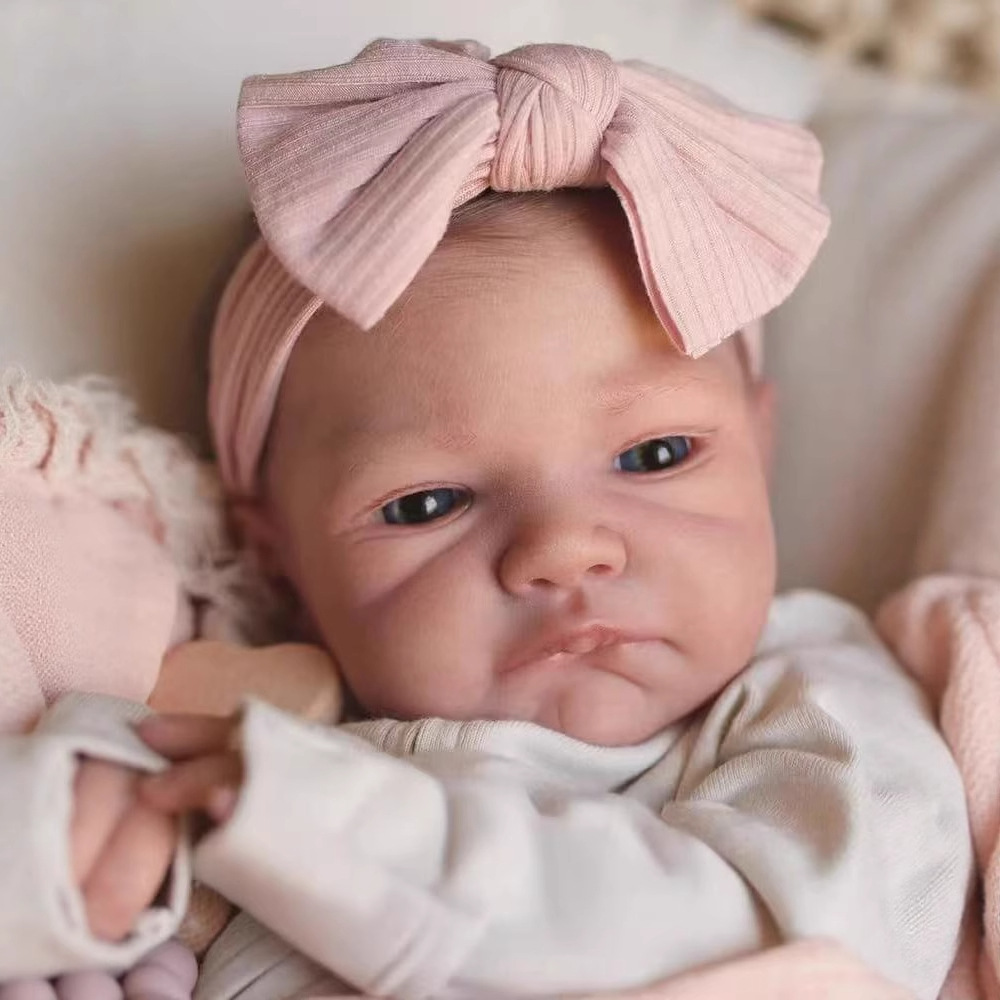 48CM Reborn Silicone Dolls Aug - Ethnic Fashion Model recensie en prijs