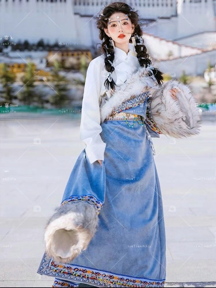 Tibetan Ethnic Women's  Robe F - Ethnic Fashion Photography recensie en prijs