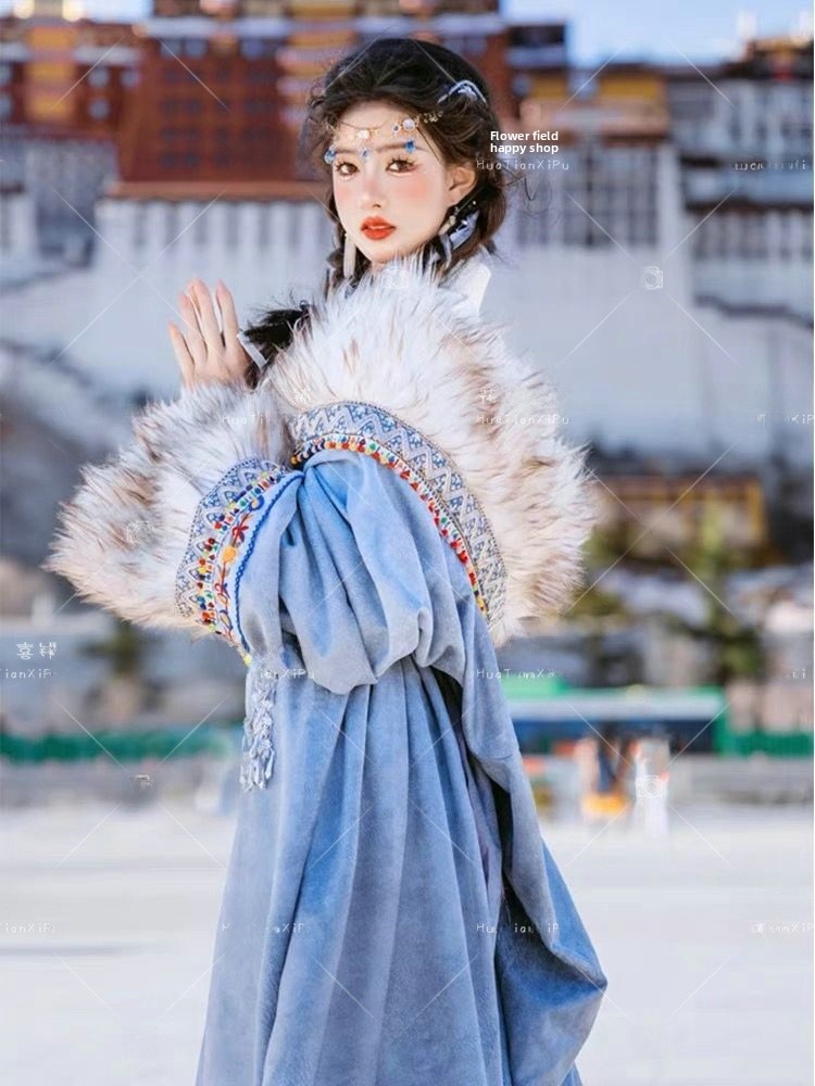 Tibetan Ethnic Women's  Robe F - Ethnic Fashion Photography recensie en prijs